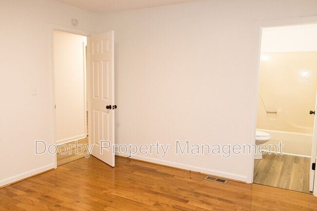 Building Photo - 349 Blackfox Rd SW