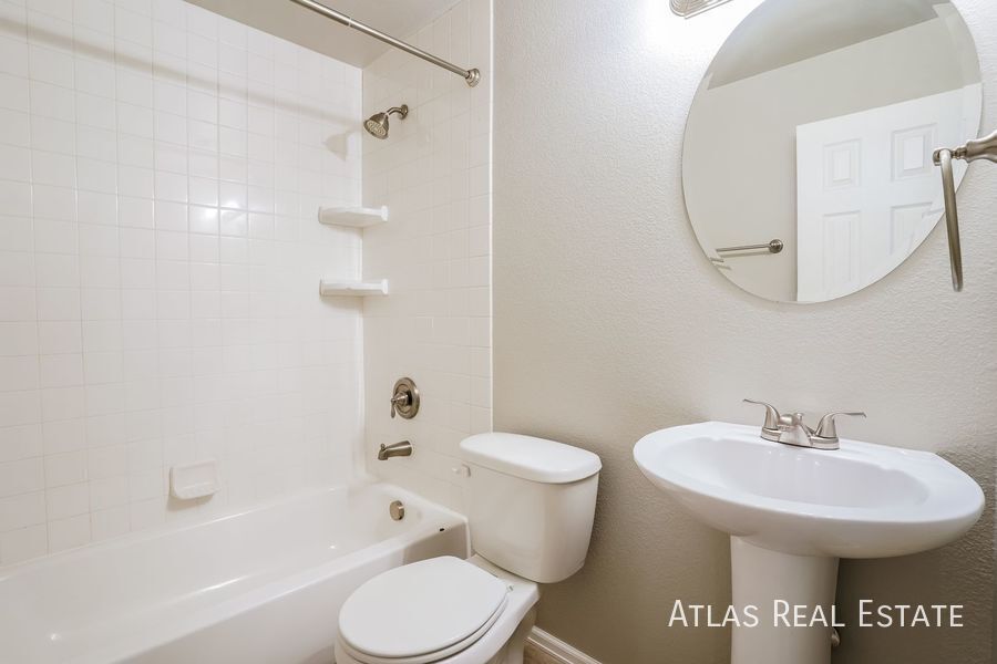 Building Photo - 6519 Passing Sky Dr