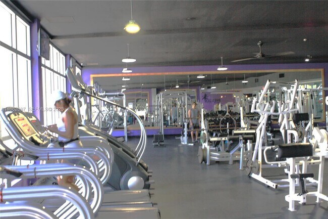 Building Photo - 1035 West Ave