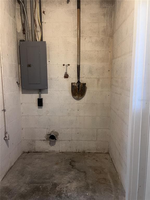 Building Photo - 2495 Baywood Dr E