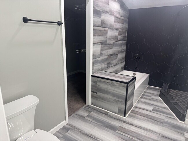 Building Photo - Discover peaceful country living