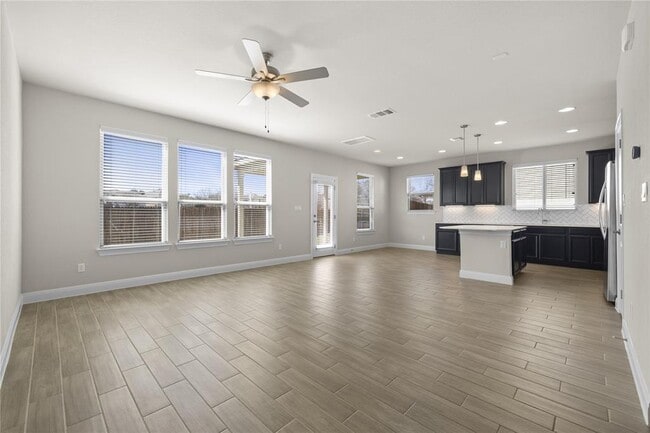 Building Photo - 15802 Celosia St