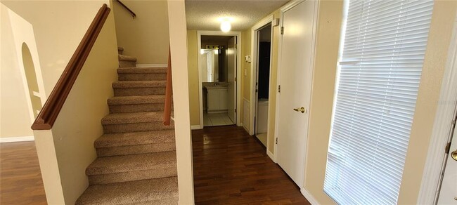 Building Photo - 2411 Berkshire Ct