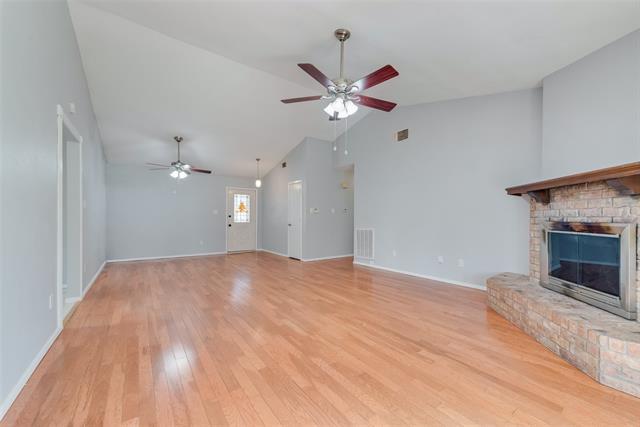 Building Photo - 4154 Emerson Dr