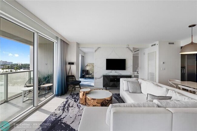 Building Photo - 3101 Bayshore Dr