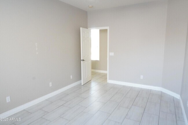 Building Photo - 6700 S Agate Way