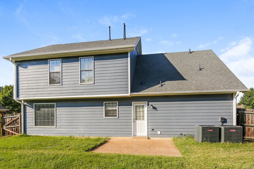 Building Photo - 6943 Doefield Trail