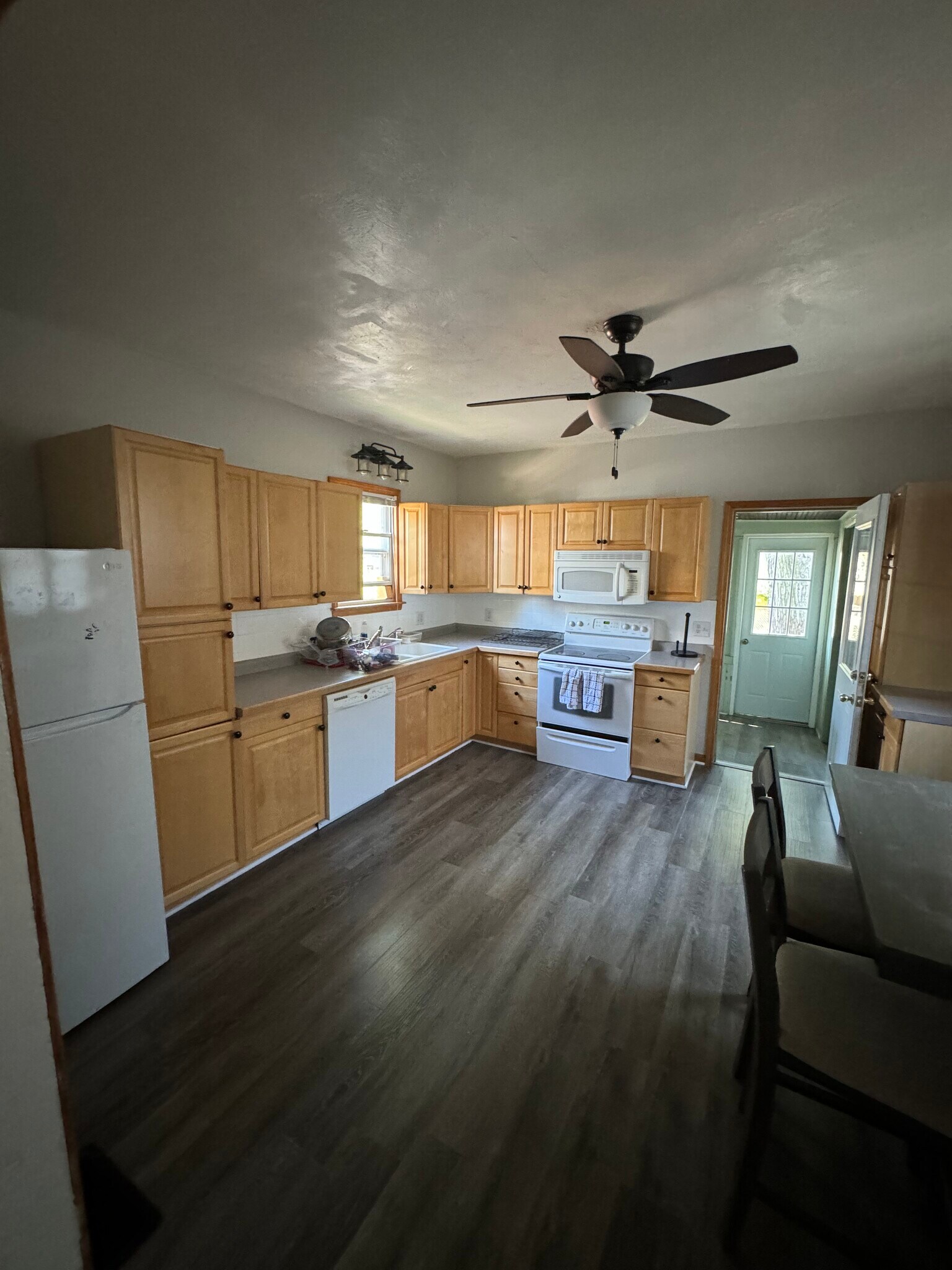 Building Photo - 84 E. 15th Street