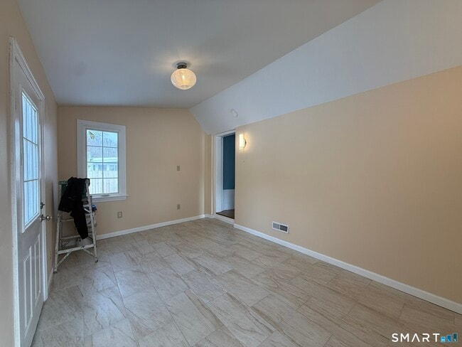 Building Photo - 22 Higbie Dr