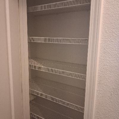 Building Photo - 985 E Mingus Ave