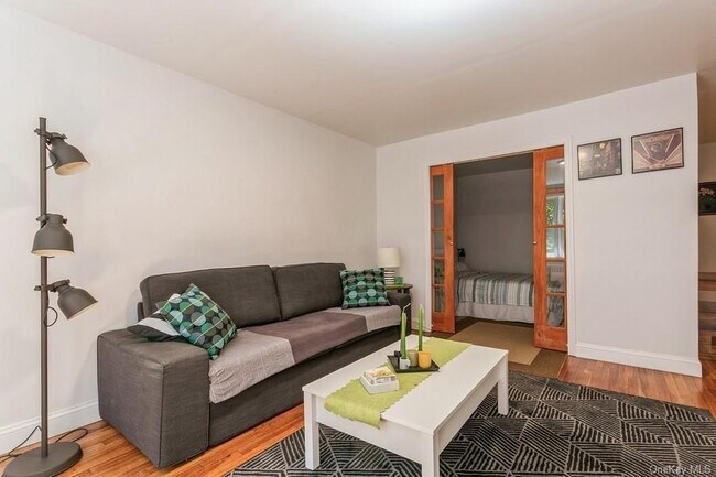 Building Photo - 45 Carpenter Ave