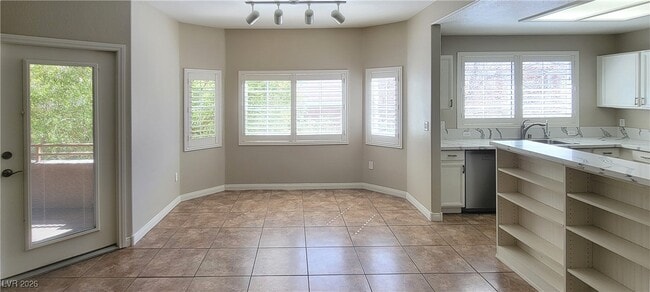 Building Photo - 830 Carnegie St