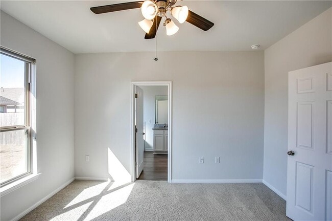 Building Photo - 701 Durness Dr