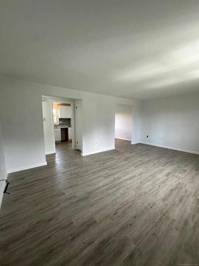 Building Photo - 43 Brewster Rd