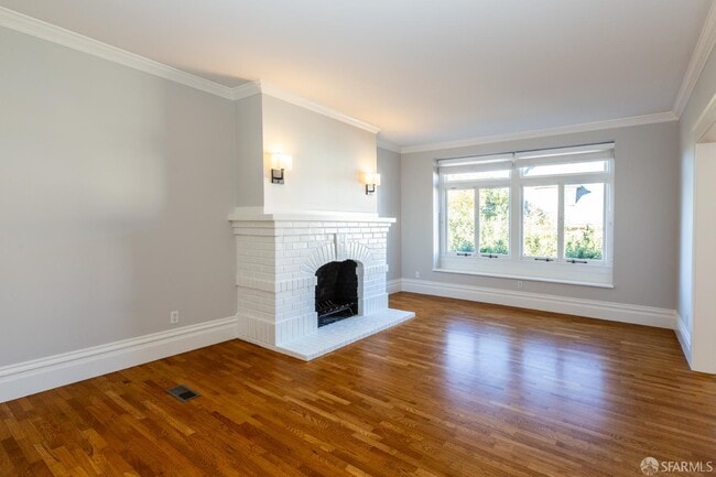 Building Photo - 2759 Union St