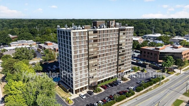 Building Photo - 1101 N Elm St
