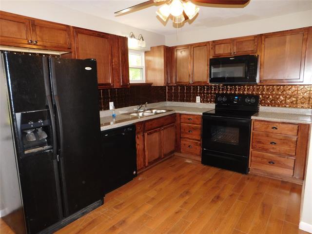 Building Photo - 1529 Longview St