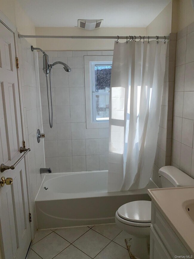 Building Photo - 51 Schneider Ave