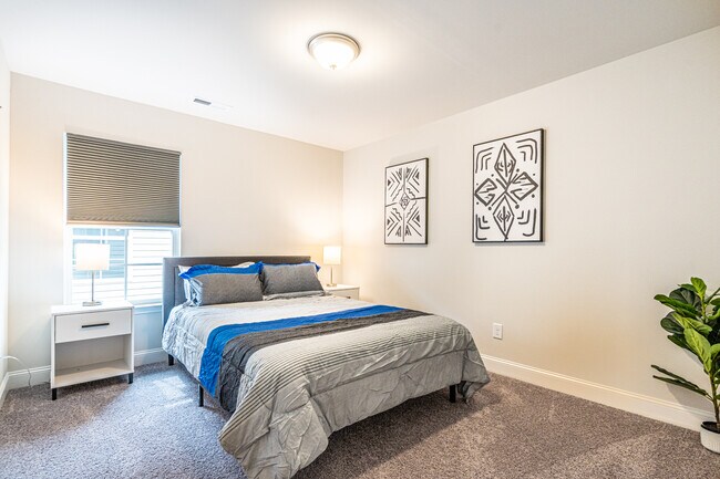 Building Photo - 176 Tybee Dr