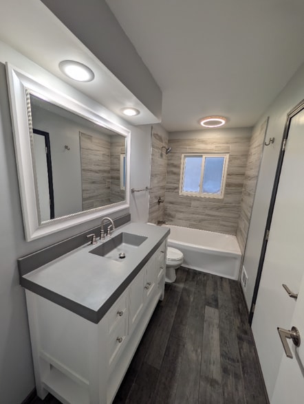 Building Photo - 8381 5th St NE