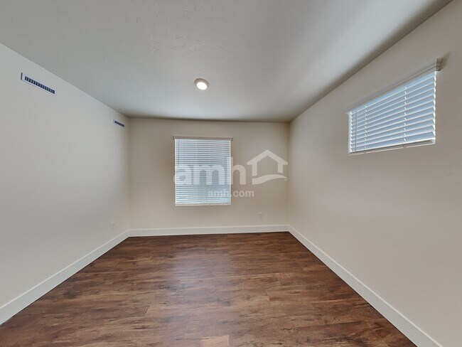 Building Photo - 9464 Clancey St