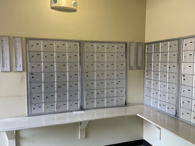 Building Photo - 2800 Wisconsin Ave