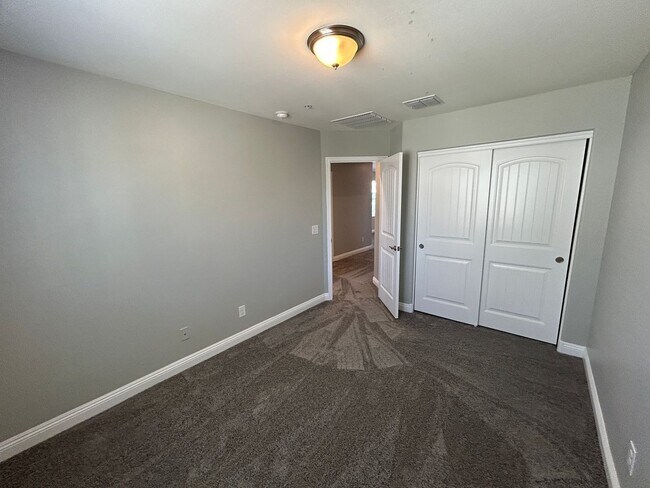 Building Photo - 1704 N 208th Ave