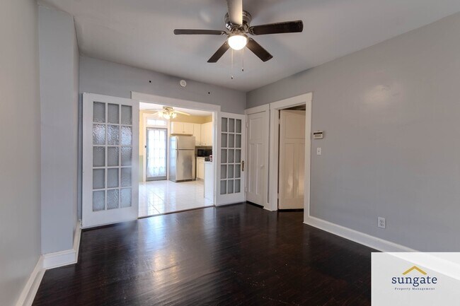 Building Photo - 414 Elrino St