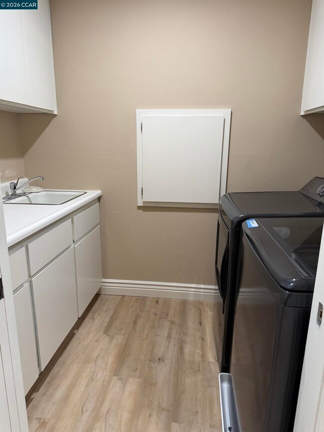 Building Photo - 671 Ironbark Cir