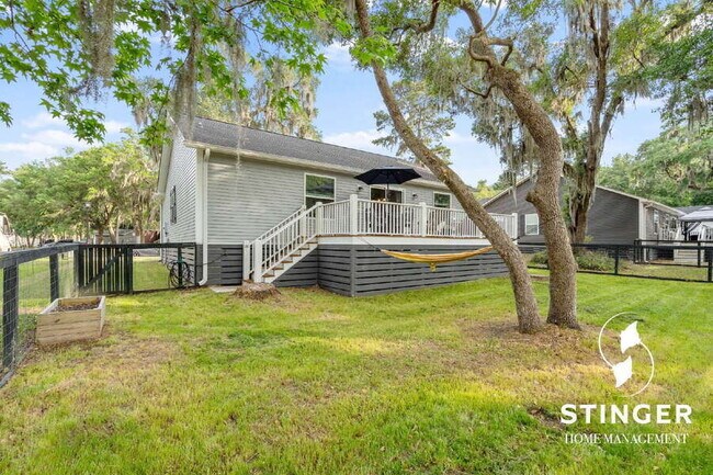 Building Photo - 40 Canopy Ln