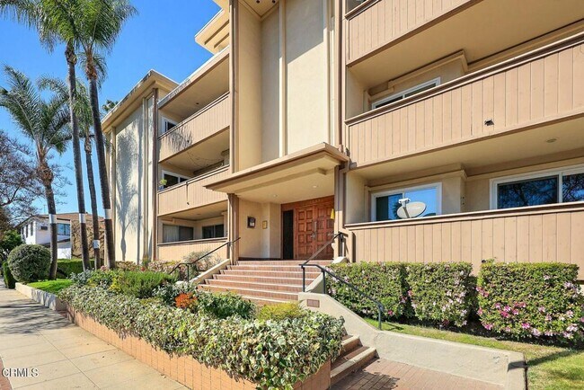 Building Photo - 1299 Cordova St