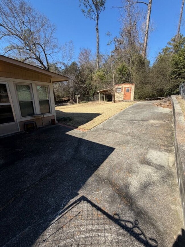 Building Photo - Charming 3 Bed, 2 Bath Warner Robins Home!