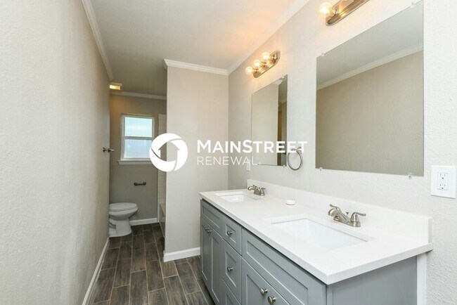 Building Photo - 3 Bedroom Pet-Friendly Home in BURLESON, T...