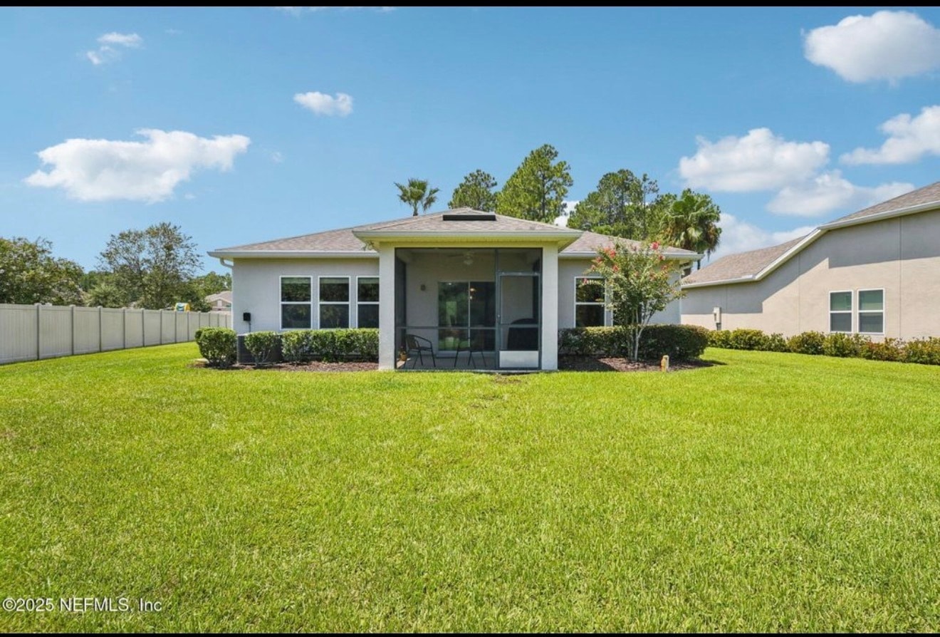 Building Photo - 73 Calle de Paz