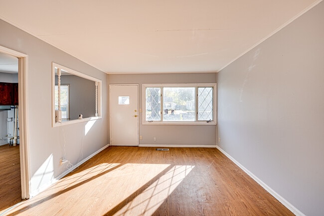 Building Photo - 1823 Overdene Ave