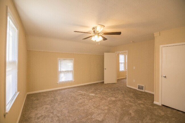 Building Photo - 37355 2nd St