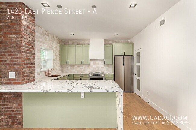 Building Photo - 1423 E Pierce St