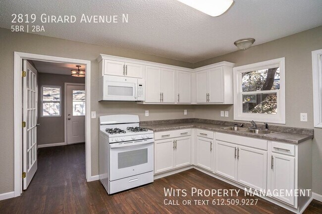 Building Photo - 2819 N Girard Ave