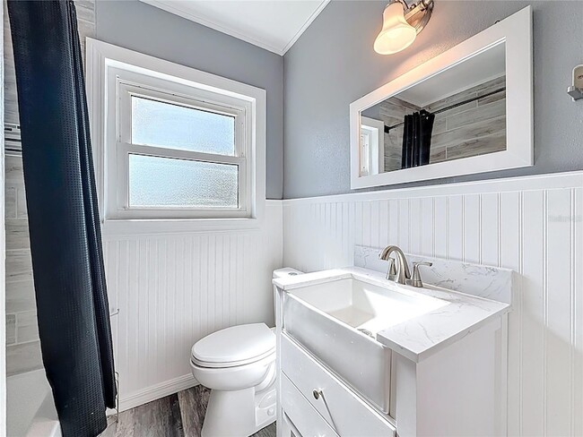 Building Photo - 5810 Tangerine Ave S