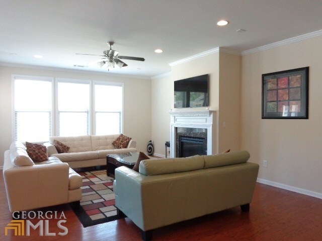 Building Photo - 5000 Morriscastle Dr