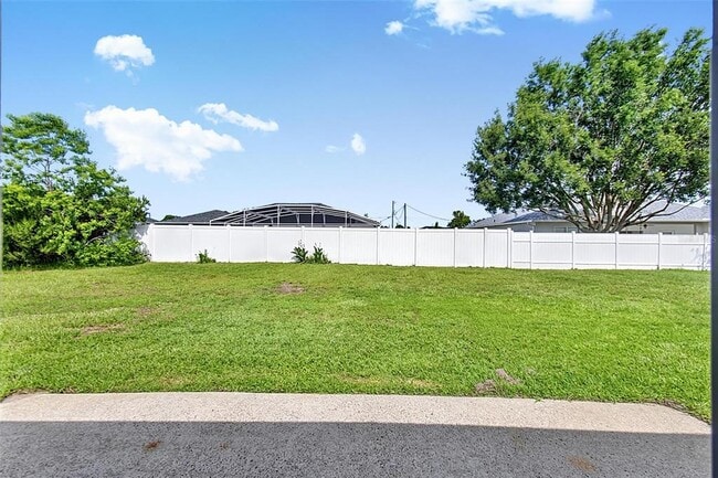 Building Photo - 9 Lytton Ln