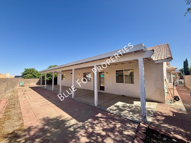 Building Photo - 9712 E Paseo Juan Tabo