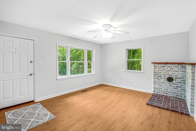 Building Photo - 25893 Royal Oak Rd