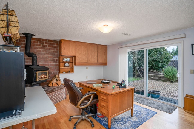 Building Photo - 2404 182nd Ave NE