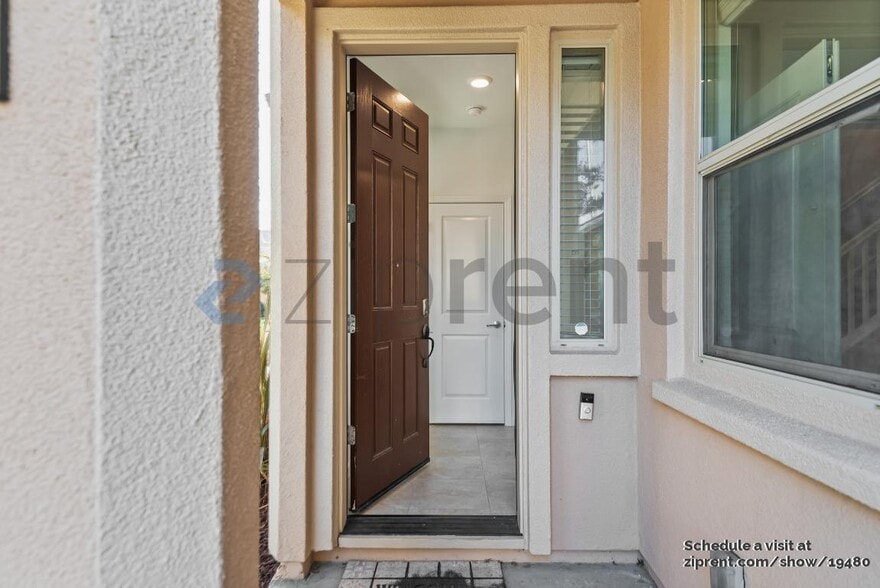 Building Photo - 291 Montalcino Cir