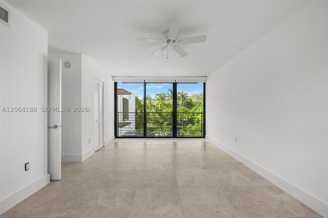 Building Photo - 225 E Enid Dr