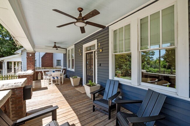 Building Photo - Gorgeous Renovation near Downtown Durham -...