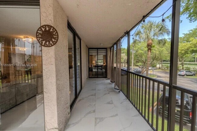 Building Photo - 10451 W Broward Blvd