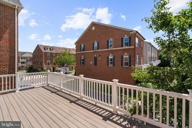 Building Photo - 493 W Watkins Mill Rd