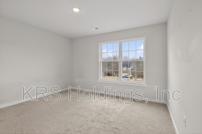 Building Photo - 6093 Flintstone Dr